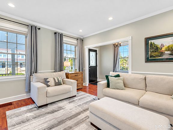4th image of 51 N Pearl Street