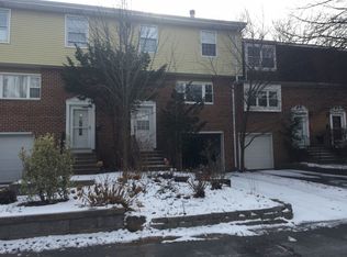 6 Trafalgar Ct, Lawrence Township, NJ 08648