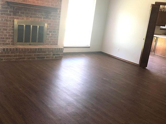 3rd image of 10213 Kendal Ct
