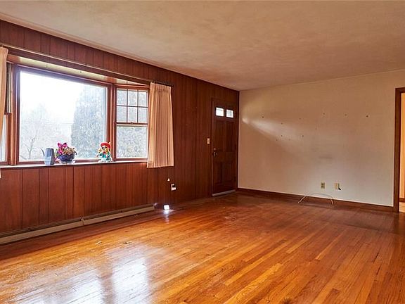 5th image of 103 Old Canterbury Tpke
