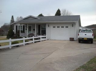 9 Sharman Pl, Fort Madison, IA 52627