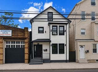 654 S 12th St, Newark, NJ 07103