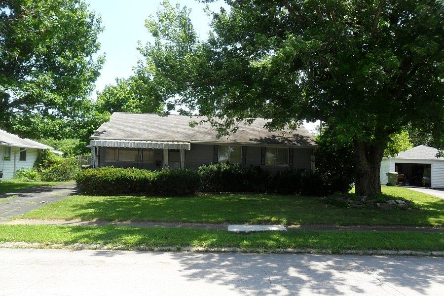 1st image of 403 Carol Dr