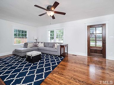 302 Hunter St Apex Nc Zillow