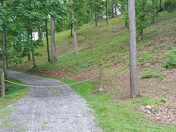 2nd image of Channel Oaks Dr