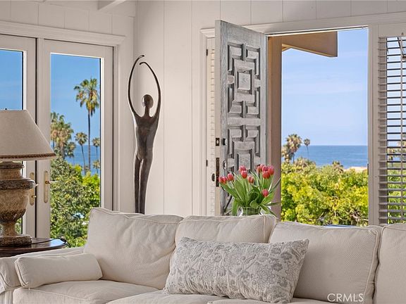 4th image of 8361 Calle Del Cielo