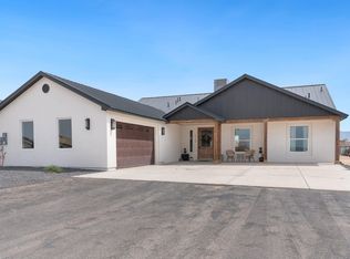712 2nd St NE, Rio Rancho, NM 87124