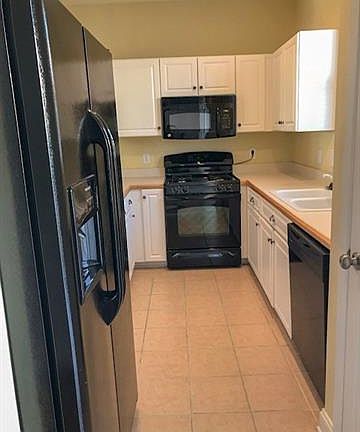5th image of 11013 Lancaster Park Dr