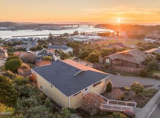 1056 SE 1st St, Newport, OR 97365