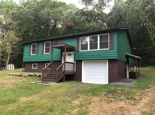 569 Marshalls Creek Rd, East Stroudsburg, PA 18302