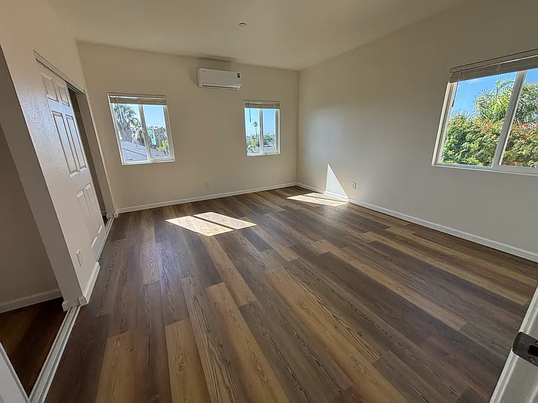 1824 W Drescher St — Photo 8