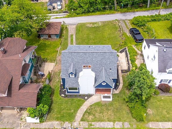 3rd image of 27 Ridgewood ave