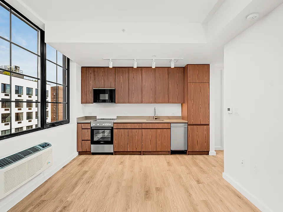 40 Bruckner Blvd #1122