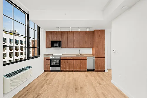 40 Bruckner Blvd Photo 1