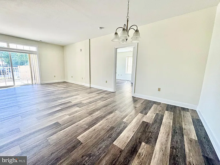 1665 Kenton Rd #101 — Photo 10