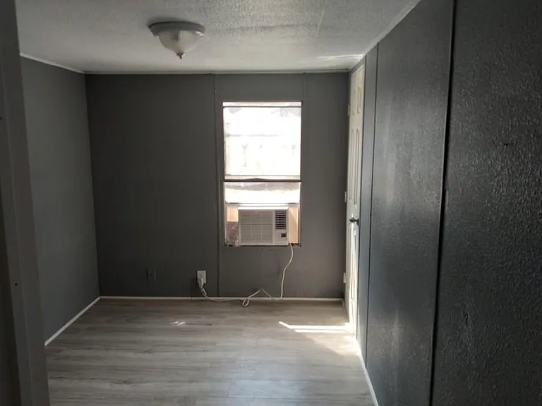 315 The Oil Rd — Photo 12