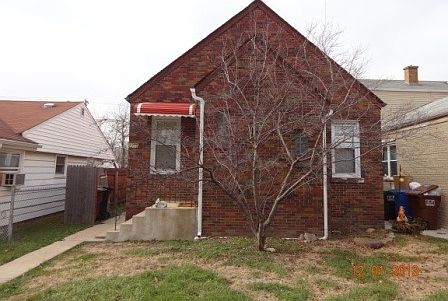 1st image of 2710 Commercial Ave