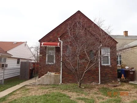 2710 Commercial Ave photo 1