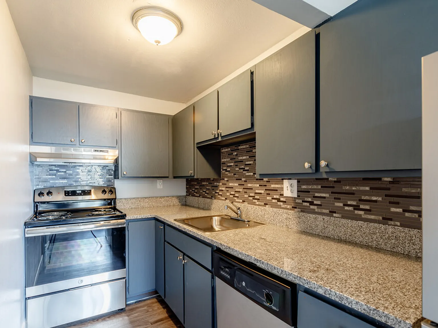 Knight Apartments and Sunlight Townhomes - located in historic downtown Greeley! — Photo 3