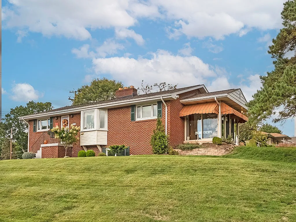 291 Dutch Ln photo 1