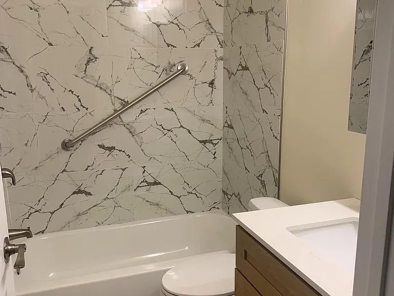 442 Thornwood Dr #A — Photo 14