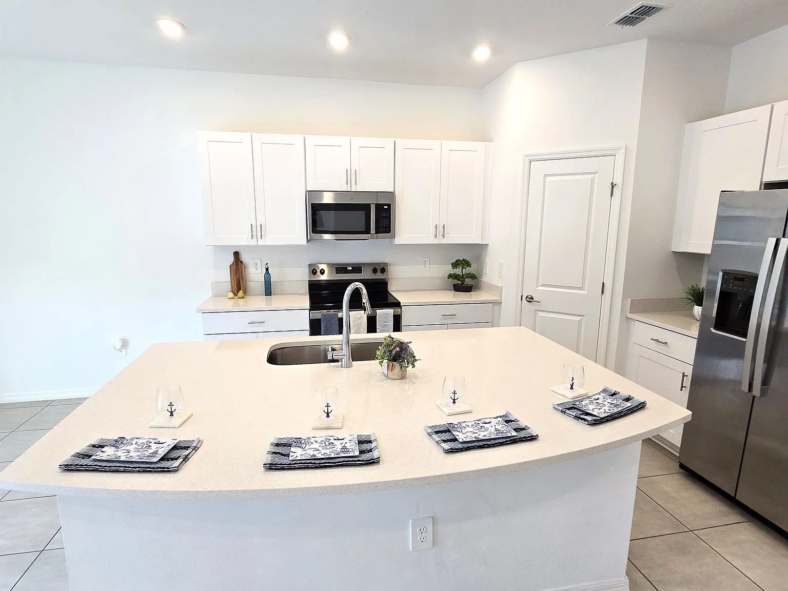 3 bed, 1720 sqft, $1,850 — Photo 4