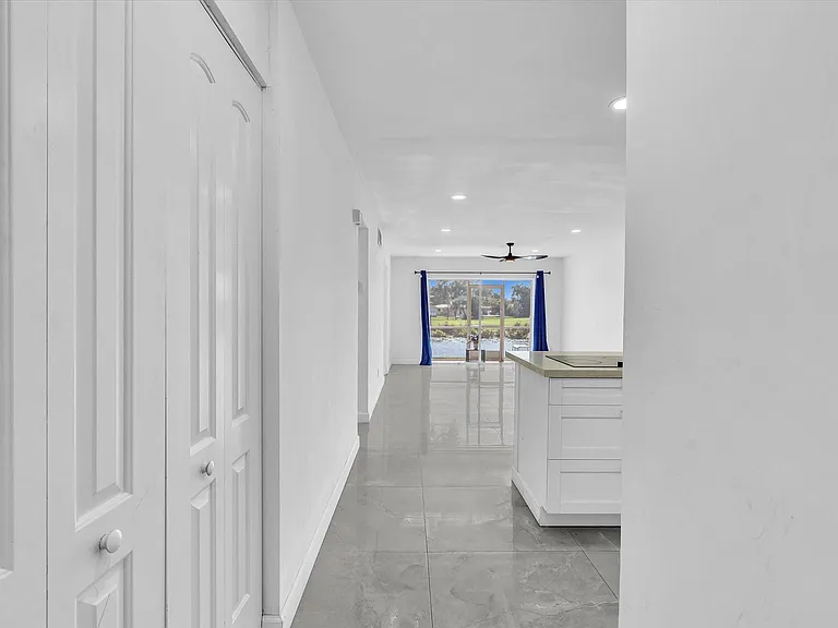 2451 SW 82nd Ave #108 — Photo 5