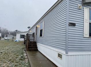 132 Pine Blf, Flint, MI 48504