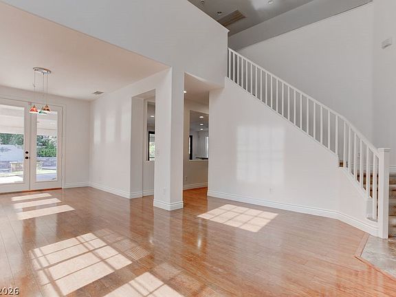 5th image of 10381 Walking View Ct