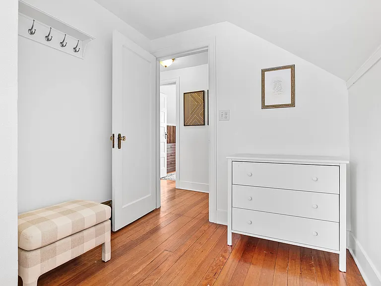 2519 Vallette St — Photo 10