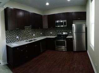 2250 W Lawrence Ave, Chicago, IL 60625