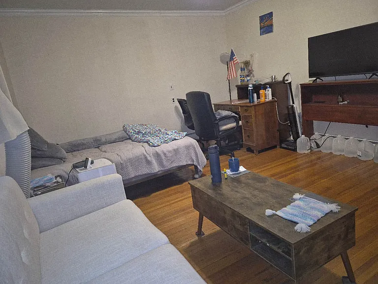 8 Denns Pl — Photo 2