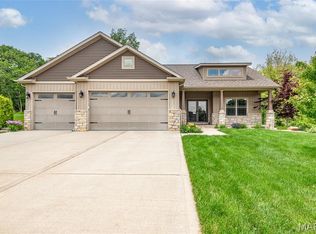 1419 Crimson King Way, Troy, IL 62294