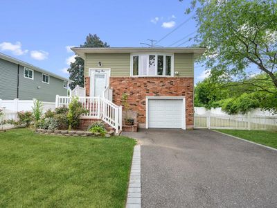 31 Cather Avenue, Dix Hills, NY, 11746