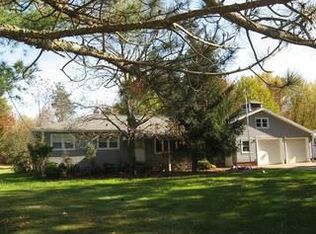 10869 Gregory Ln, North Royalton, OH