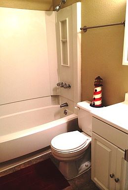5th image of 7620 Shawnee Mission Pkwy APT 406