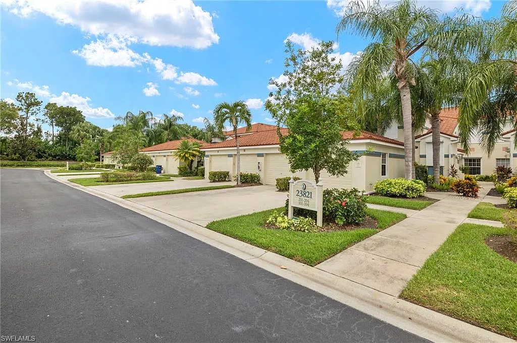 2 bed, 2.0 bath, 1279 sqft, $5,750 — Photo 1
