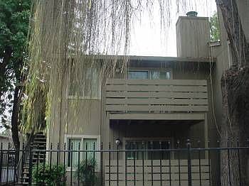 2nd image of 504 Northbank Ct APT 88