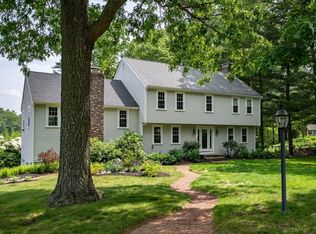 25 Ledgewood Dr, Duxbury, MA 02332