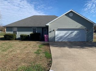 1013 S Hugh St, Frontenac, KS 66763