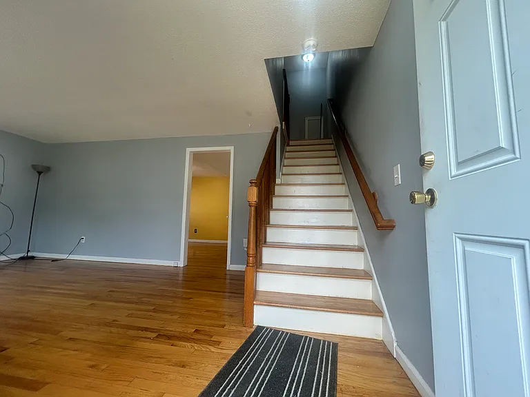 204 School St — Photo 12