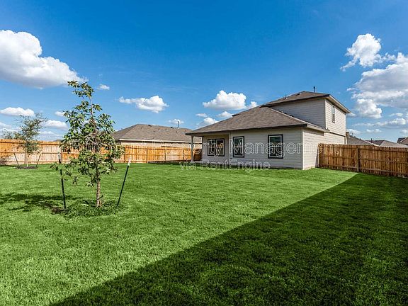 2nd image of 5015 Gully Way