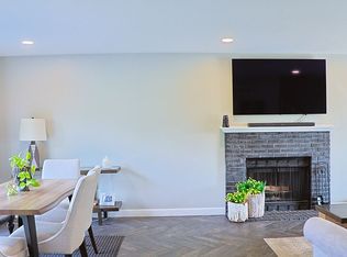 5423 Priorybrook Rd, Florissant, MO 63033