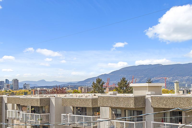 Vancouver Townhouse for rent - 3 Bedrooms — photo 31