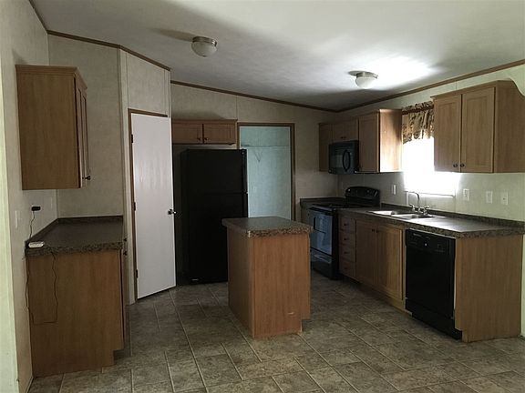 3rd image of 106 S Herndon Ave