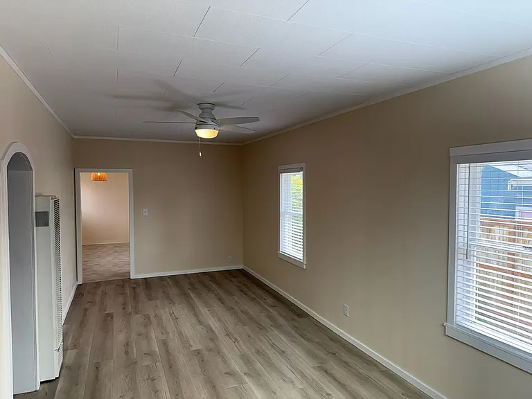 3325 F St — Photo 11