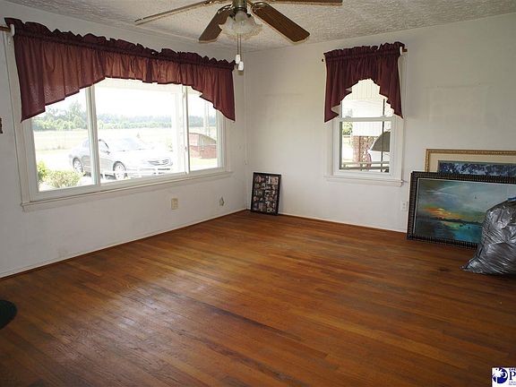 2nd image of 312 Airport Ln