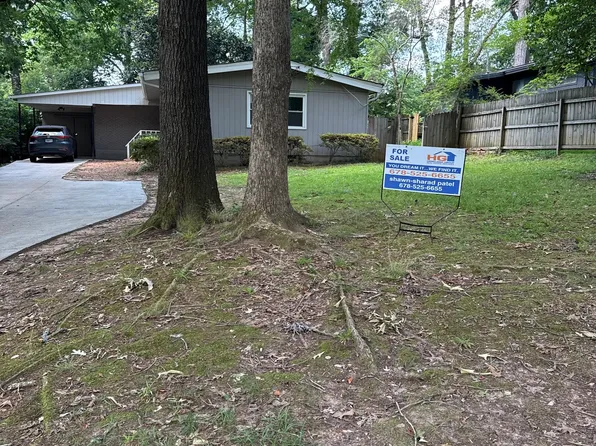 2645 Valmar Dr, Doraville, GA 30340