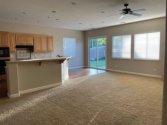 3rd image of 458 Emerson Ct