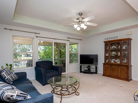 3rd image of 4307 SE Horseshoe Bend Dr